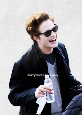 ROBERT PATTINSON ON SET OF TWILIGHT!