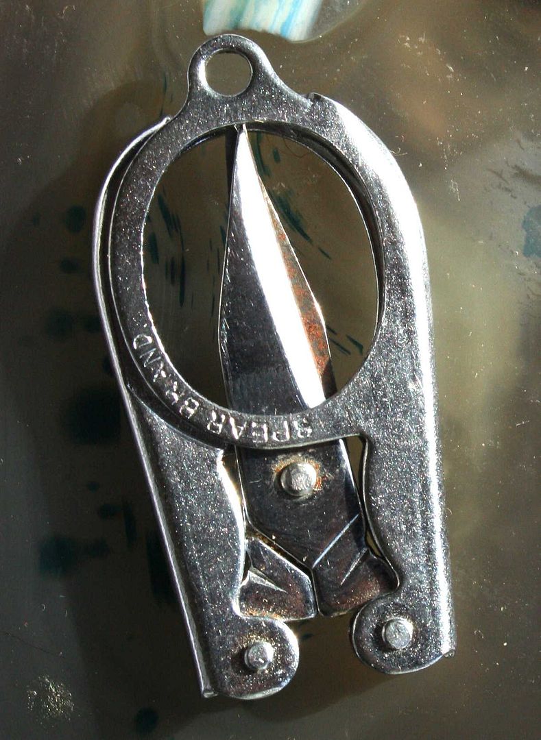 2 PAIRS VINTAGE SPEAR BRAND FOLDING SCISSORS MINIATURE eBay