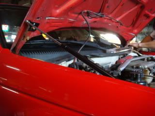 DIY 引擎油壓頂桿+後行李箱油壓頂桿3907||小老婆汽機車資訊網