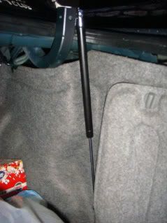 DIY 引擎油壓頂桿+後行李箱油壓頂桿7493||小老婆汽機車資訊網