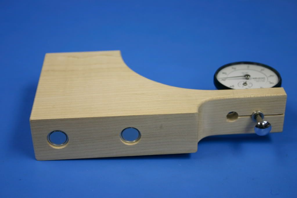 Nifty little jig for jointer