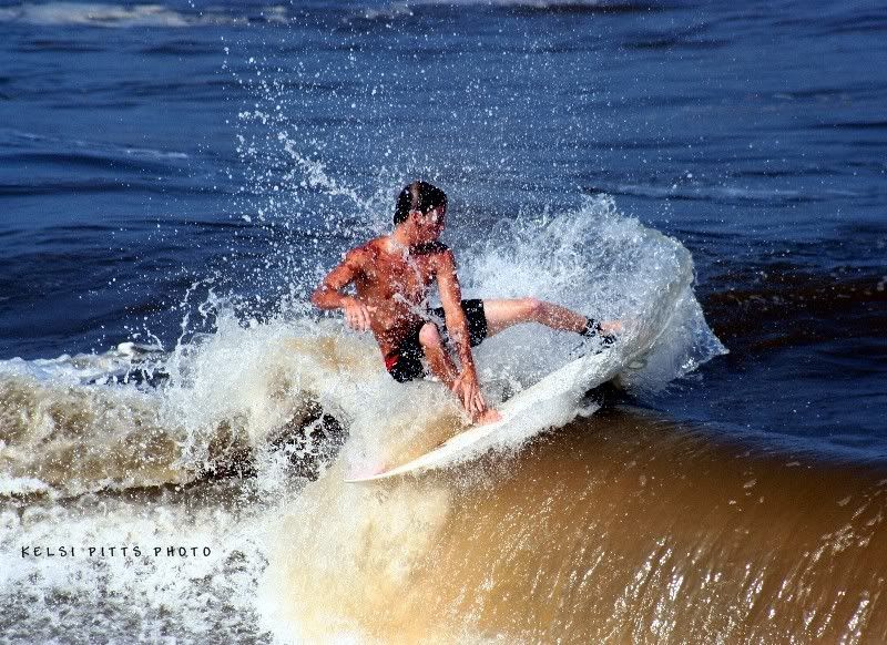 IMAGE: http://i307.photobucket.com/albums/nn287/ikelsi123/randomswell063.jpg