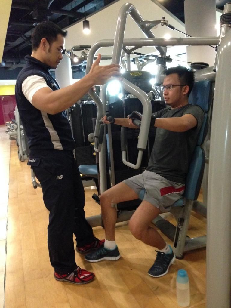 latihan alat fitness first