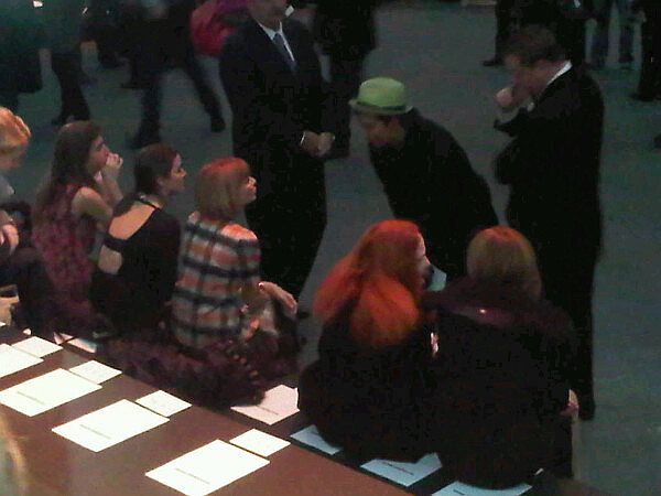 photo of Bryanboy talking to Anna Wintour at Alexander Wang fall/winter 2011 fashion show in New York