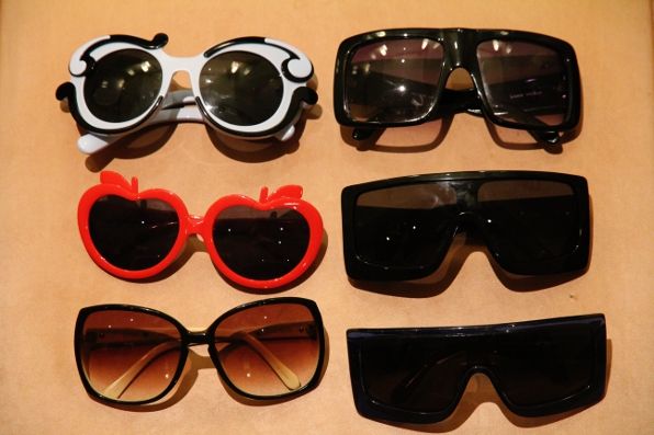 lunettes de soleil - prada, h&m, karen walker