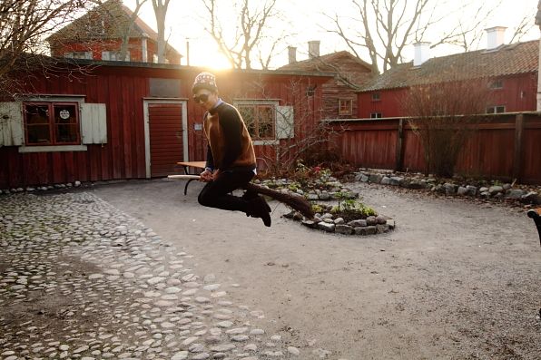 Flying broomstick