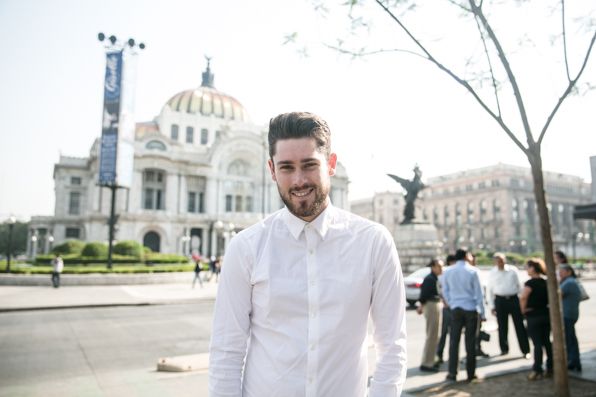 Queenie outside Palacio de Bellas Artes