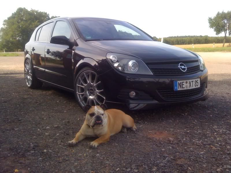I would like to show some pics of my Opel Astra H