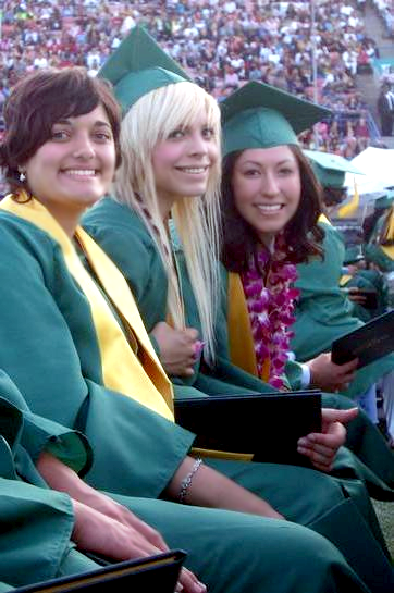 l_1c0a5f780f61926672c6271d5fbb253f.png Izzy's graduation. image by Julie2008_08