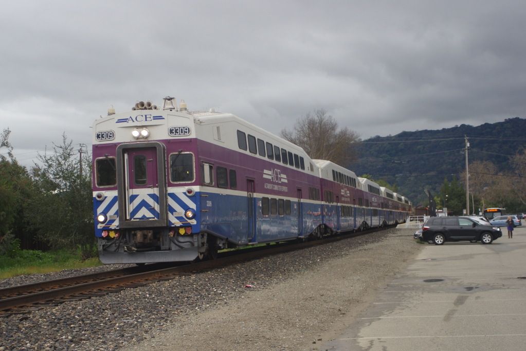 ACE 4 20120316, ACE Train 4 departing Pleasanton CA