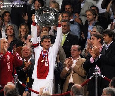 852145_657_1186866552967-Ajax_Psv_J.jpg