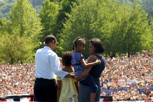 Senator Obama and Family, Portland, OR