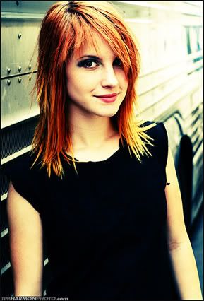 hayley williams hairstyle with bangs. hayley williams hairstyle