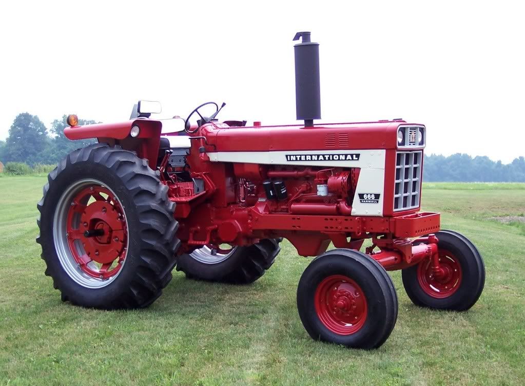 Vintage International Tractor 48