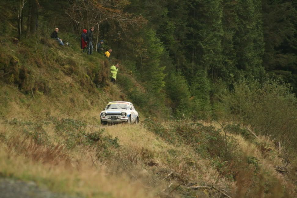 IMAGE: http://i307.photobucket.com/albums/nn310/mad-as-hatters/new%20camera/45044d5e.jpg