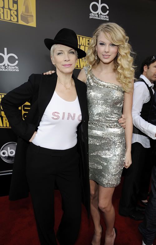 Annie Lennox With Taylor Swift.  Will The Talent Rub Off?  Photo: Gettyimages.com