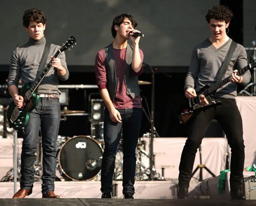 The Jonas Brothers Perform In Mexico City, Mexico.  Photo: Splashnewsonline.com