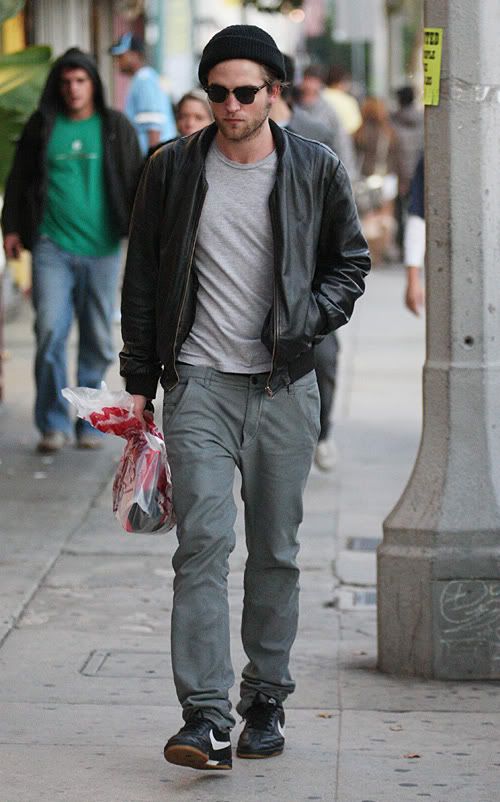Robert Pattinson Dressed Up On Melrose.  Photo: PacificCoastNewsOnline.Com