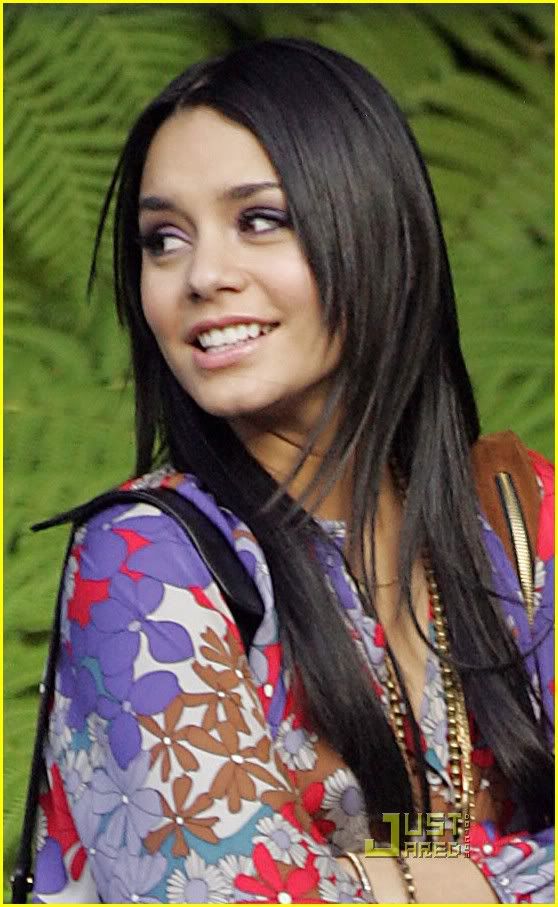 vanessa-hudgens-alyson-michalka-ban.jpg vanessa hudgens image by nessa_pauLiNe