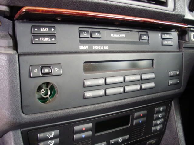 Setting the clock on a bmw business radio