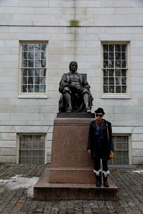 John Harvard Statue - Harvard University Tour
