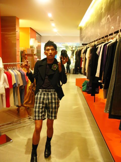 Bryanboy at Blackjack boutique, Forum Shopping Arcade, Orchard Road Singapore.
