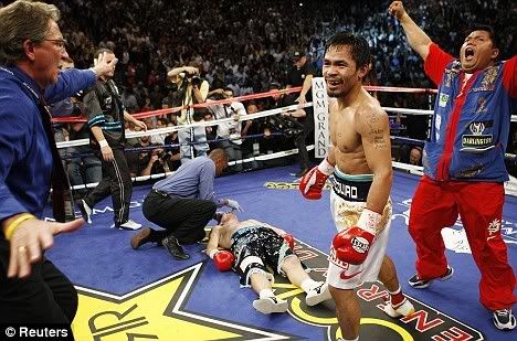 Hatton vs Pacquiao fight photos. TKO Knock out 2nd round