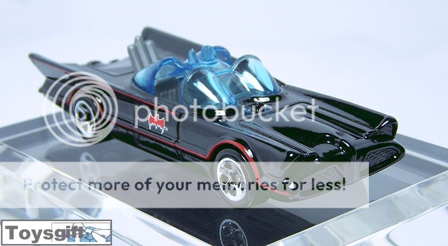 RARE LOT OF 1966 BATMOBILE & DMC DELOREAN BACK TO THE FUTURE TIME