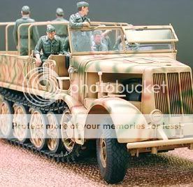 35246 1/35 TAMIYA Schwerer Zugkraftwagen 18t FAMO  